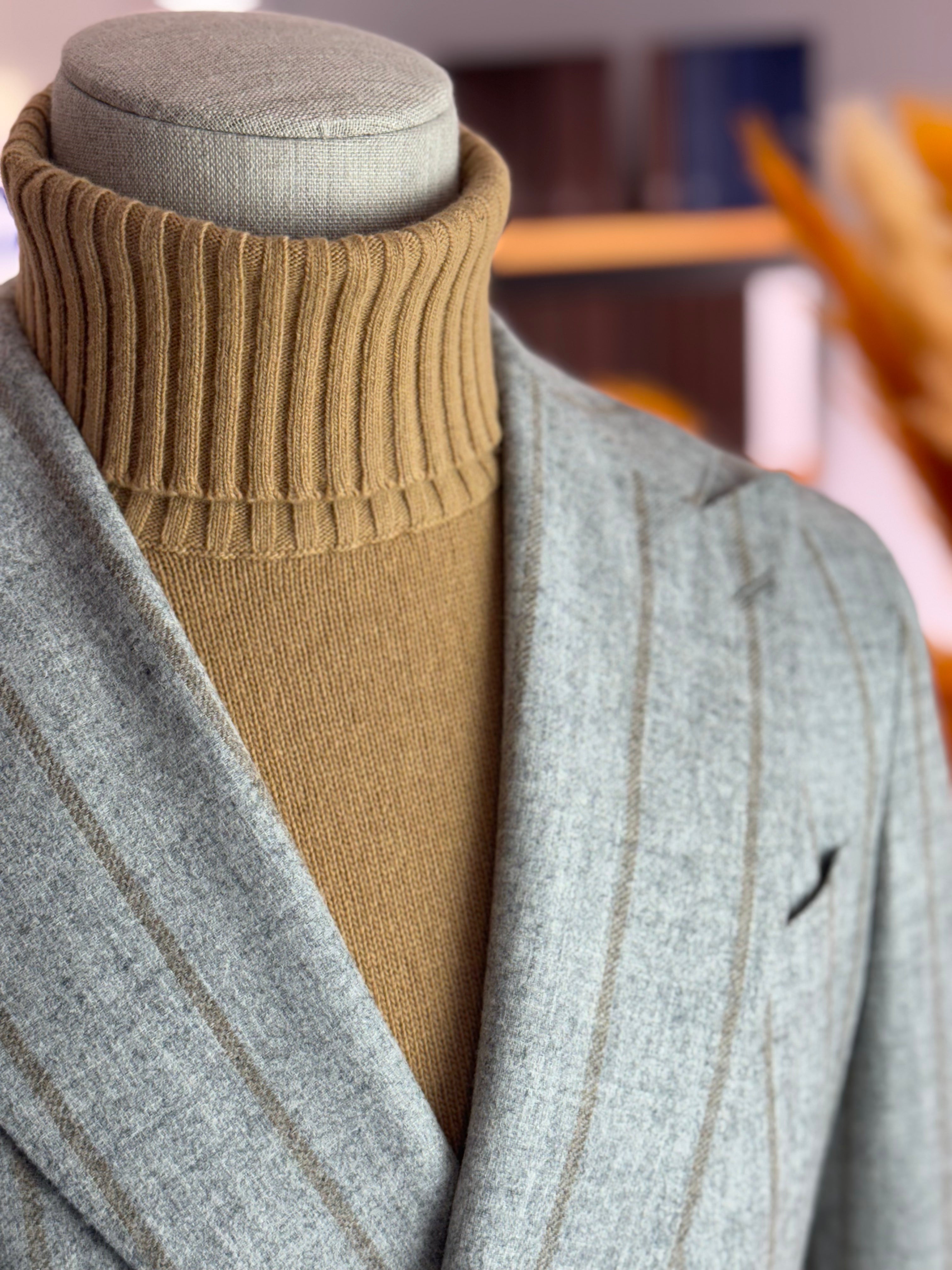 DOUBLE BREASTED SUIT ALPACA - GREY WITH CAMEL STRIPES